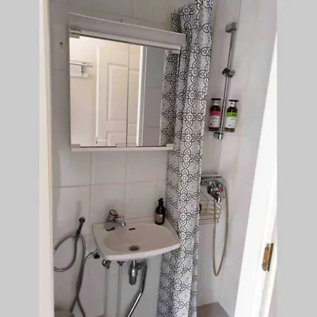 Self-service 10 Min From Bus-&railway Station, Free Bike! شقة فآسا