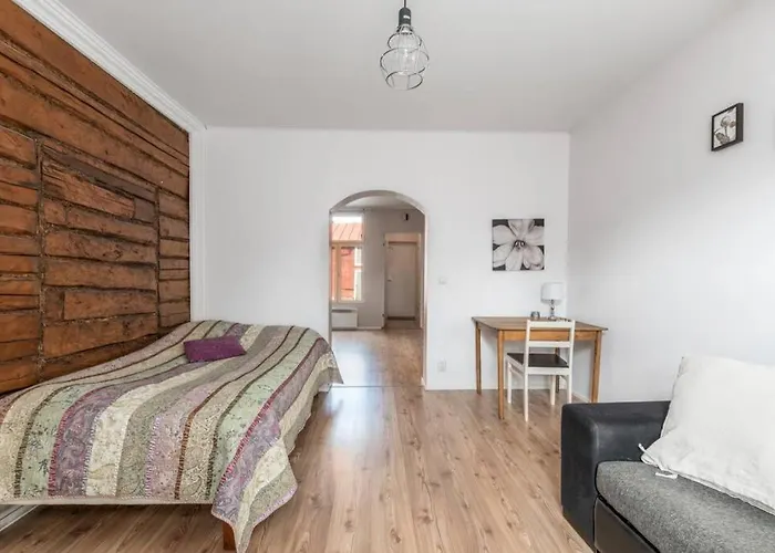 Self-service 10 Min From Bus-&railway Station, Free Bike! Апартаменты *